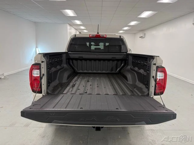 2026 GMC Canyon 2nd Gen - Image 8 of 12