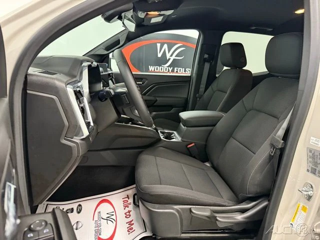 2026 GMC Canyon 2nd Gen - Image 11 of 12