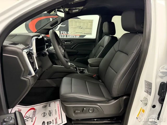 2026 GMC Canyon 2nd Gen - Image 11 of 21