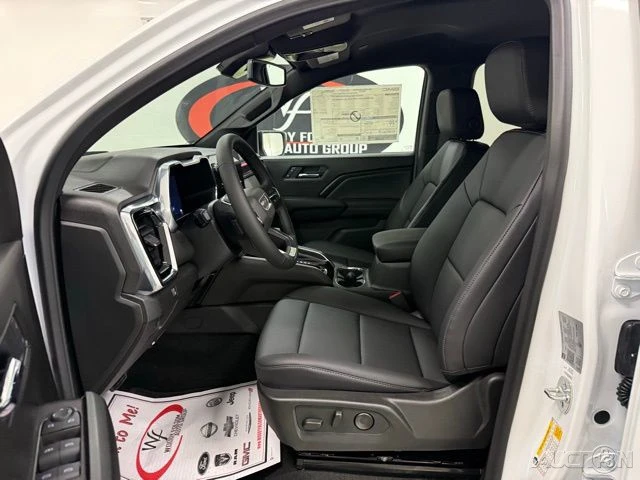 2026 GMC Canyon 2nd Gen - Image 9 of 21