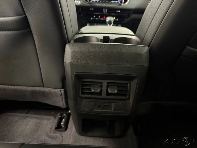 2026 GMC Canyon 2nd Gen - Image 16 of 21
