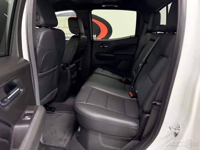 2026 GMC Canyon 2nd Gen - Image 15 of 21