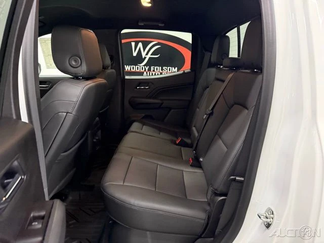 2026 GMC Canyon 2nd Gen - Image 15 of 21
