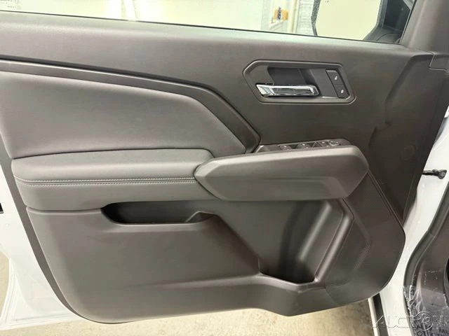2026 GMC Canyon 2nd Gen - Image 13 of 21