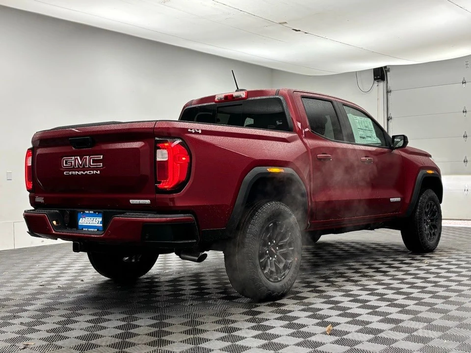 2026 GMC Canyon 2nd Gen - Image 7 of 12