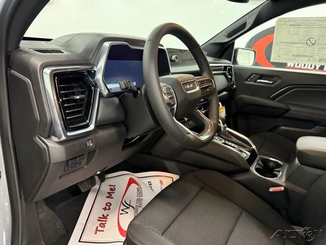 2026 GMC Canyon 2nd Gen - Image 12 of 21