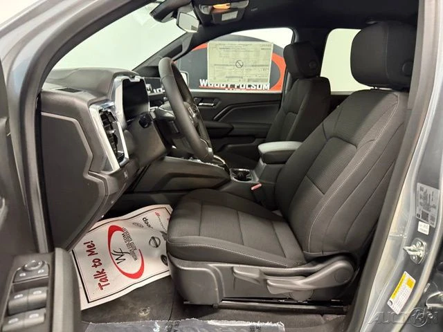 2026 GMC Canyon 2nd Gen - Image 11 of 21
