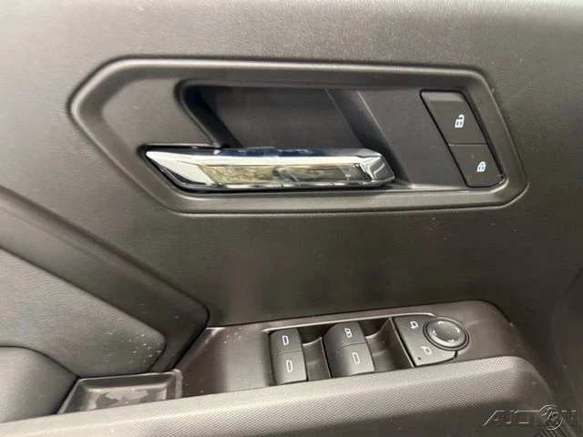 2026 GMC Canyon 2nd Gen - Image 14 of 21