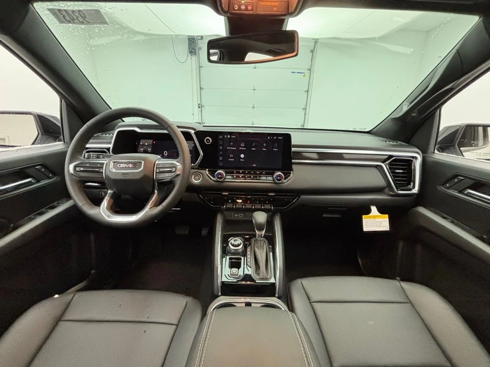 2026 GMC Canyon 2nd Gen - Image 2 of 12