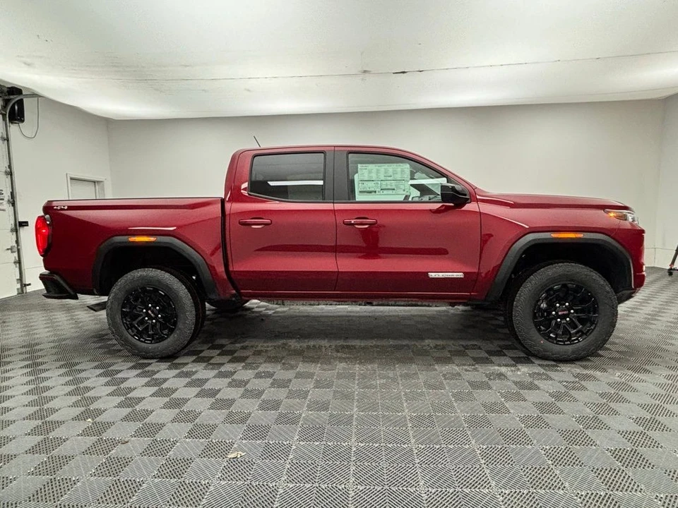 2026 GMC Canyon 2nd Gen - Image 6 of 12