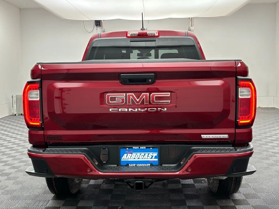 2026 GMC Canyon 2nd Gen - Image 8 of 12