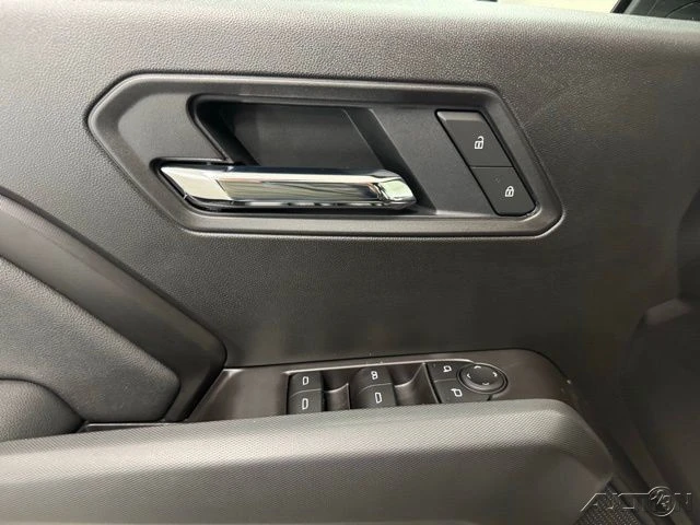 2026 GMC Canyon 2nd Gen - Image 14 of 18