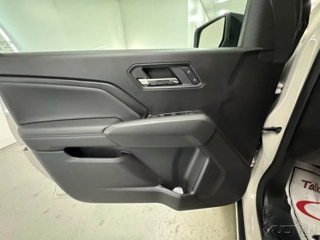 2026 GMC Canyon 2nd Gen - Image 13 of 18