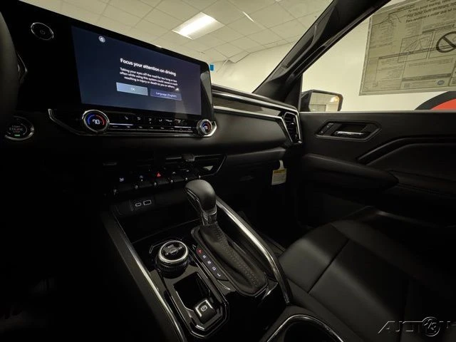 2026 GMC Canyon 2nd Gen - Image 16 of 18