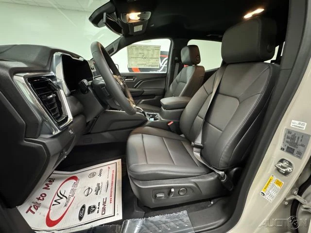 2026 GMC Canyon 2nd Gen - Image 15 of 18