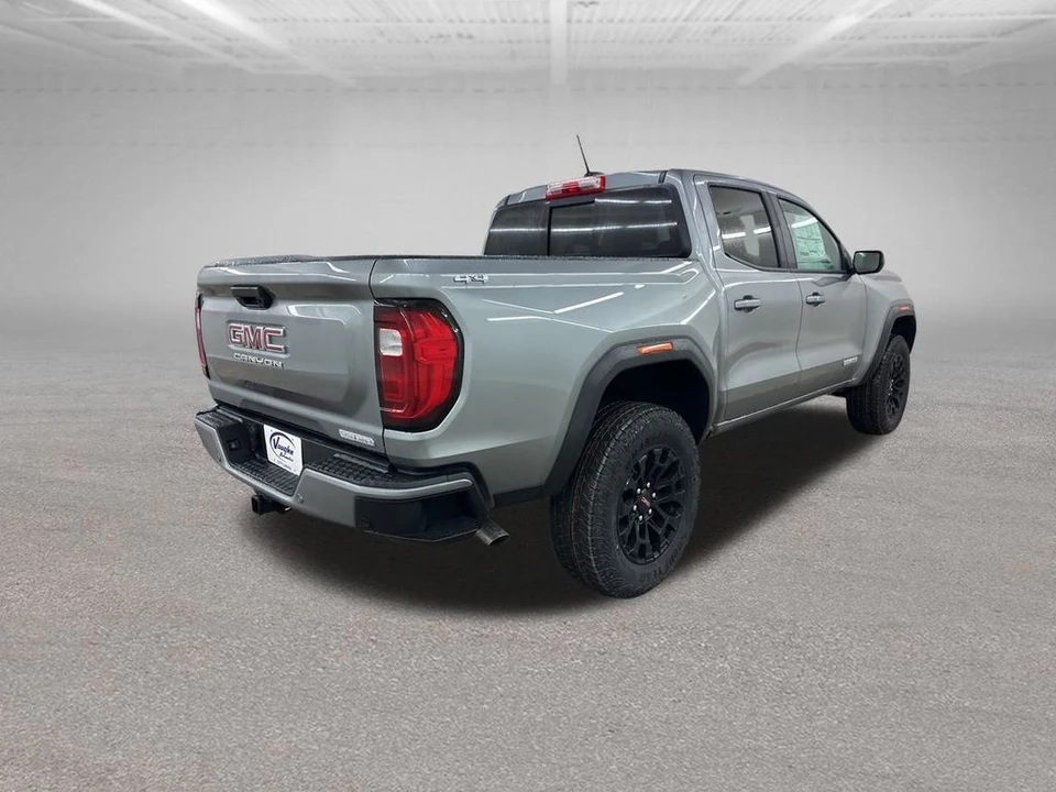 2026 GMC Canyon 2nd Gen - Image 11 of 12