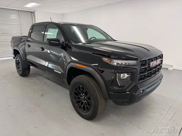 2026 GMC Canyon 2nd Gen - Image 3 of 21