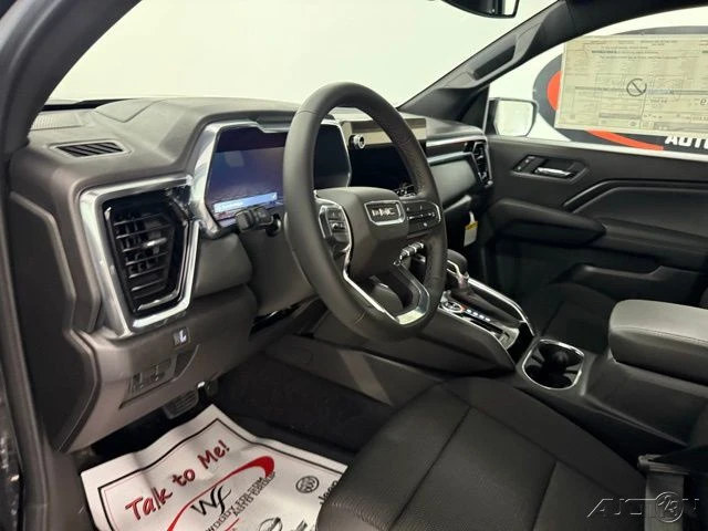 2026 GMC Canyon 2nd Gen - Image 12 of 21