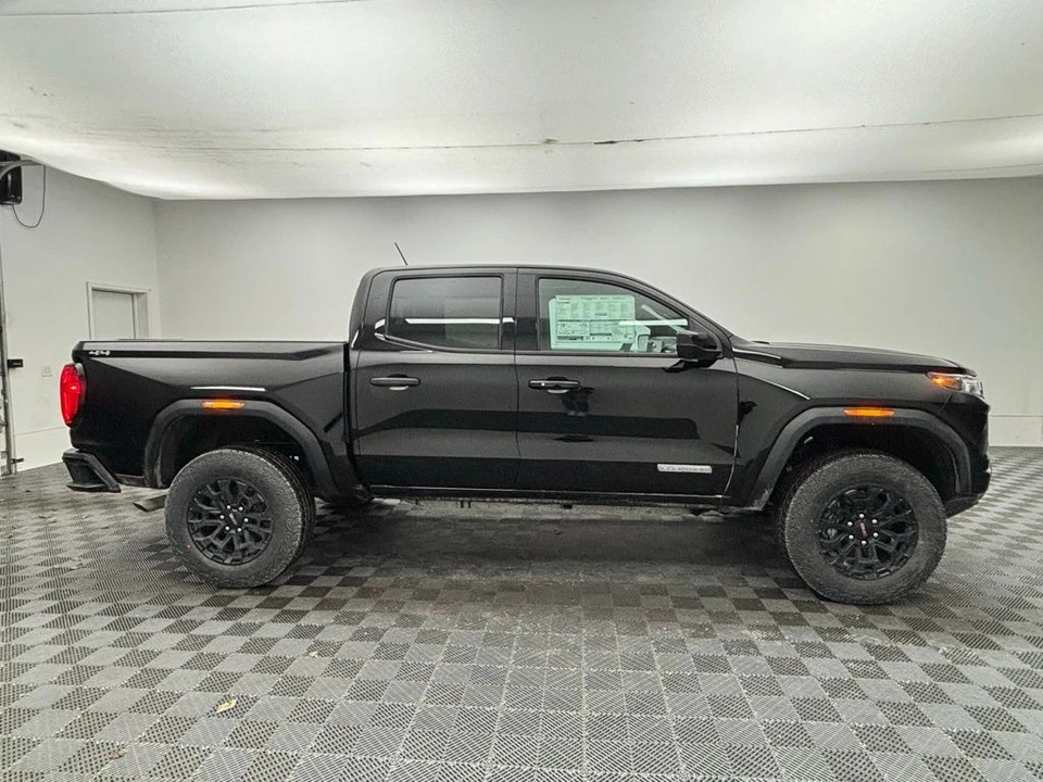 2026 GMC Canyon 2nd Gen - Image 6 of 12