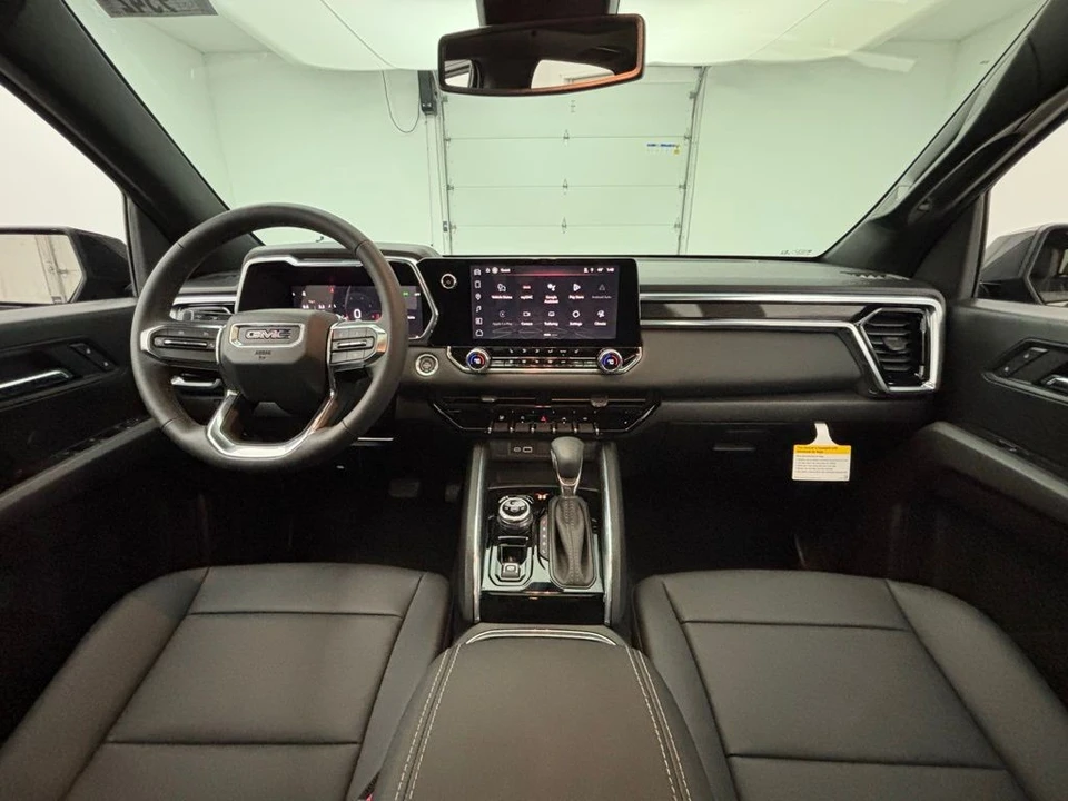 2026 GMC Canyon 2nd Gen - Image 2 of 12