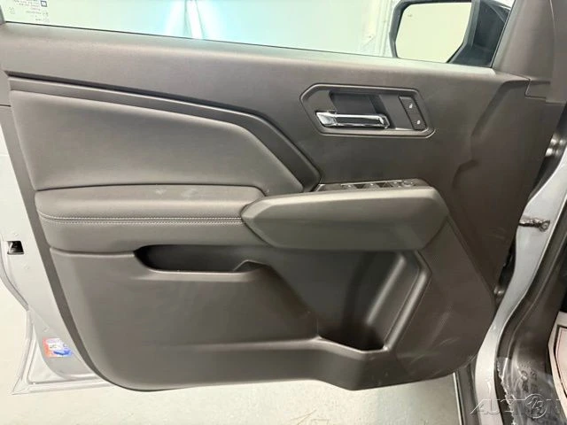 2026 GMC Canyon 2nd Gen - Image 13 of 21