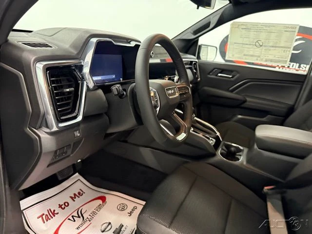 2026 GMC Canyon 2nd Gen - Image 12 of 21