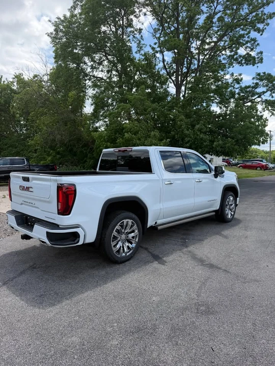 2026 GMC Sierra 5th Gen - Image 6 of 9