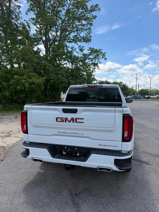 2026 GMC Sierra 5th Gen - Image 5 of 9