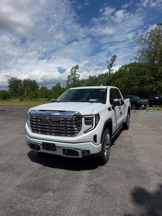 2026 GMC Sierra 5th Gen - Image 2 of 9