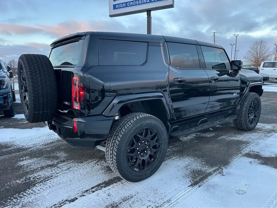 2026 GMC Hummer EV - Image 7 of 19