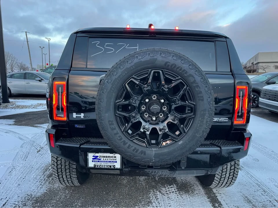 2026 GMC Hummer EV - Image 9 of 19
