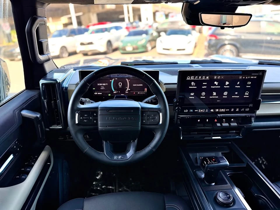2026 GMC Hummer EV - Image 5 of 10