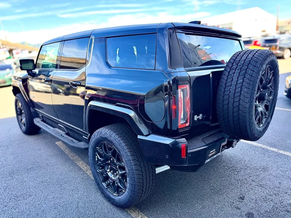 2026 GMC Hummer EV - Image 2 of 10