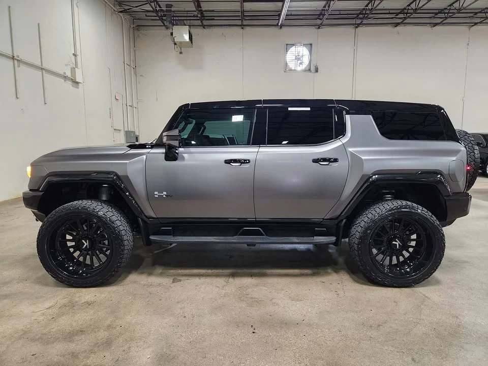 2026 GMC Hummer EV - Image 5 of 18