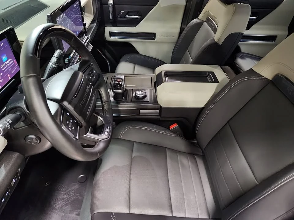2026 GMC Hummer EV - Image 9 of 18