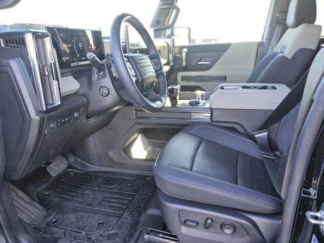 2026 GMC Hummer EV - Image 8 of 15