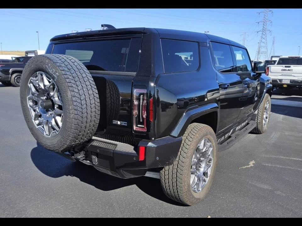 2026 GMC Hummer EV - Image 4 of 15