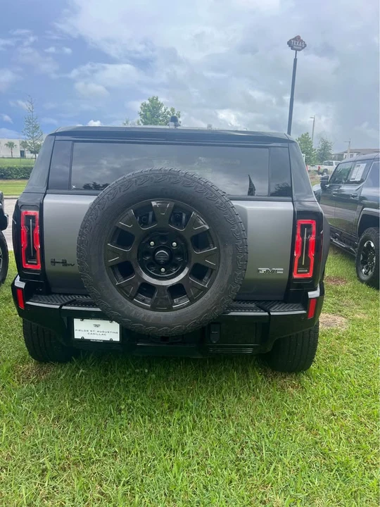 2026 GMC Hummer EV - Image 3 of 7