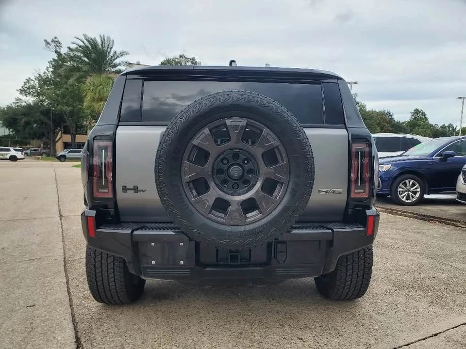 2026 GMC Hummer EV - Image 3 of 17