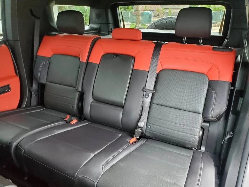 2026 GMC Hummer EV - Image 16 of 17