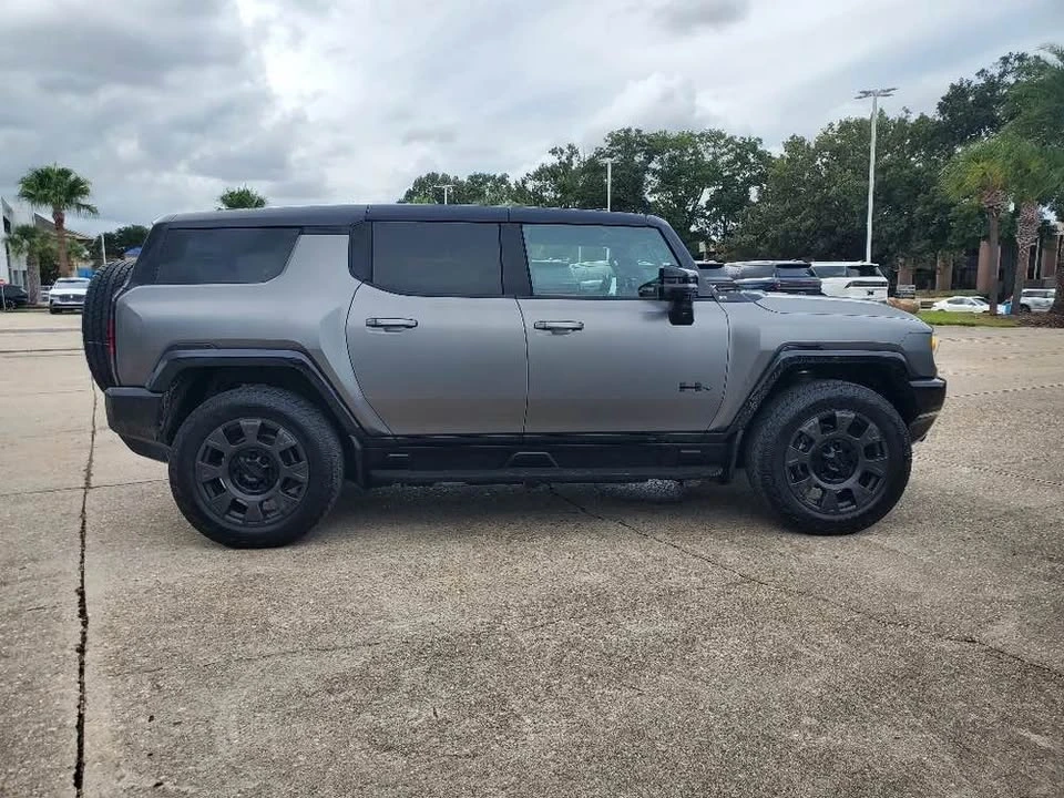 2026 GMC Hummer EV - Image 4 of 17