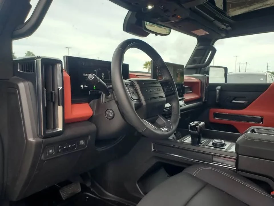 2026 GMC Hummer EV - Image 8 of 17