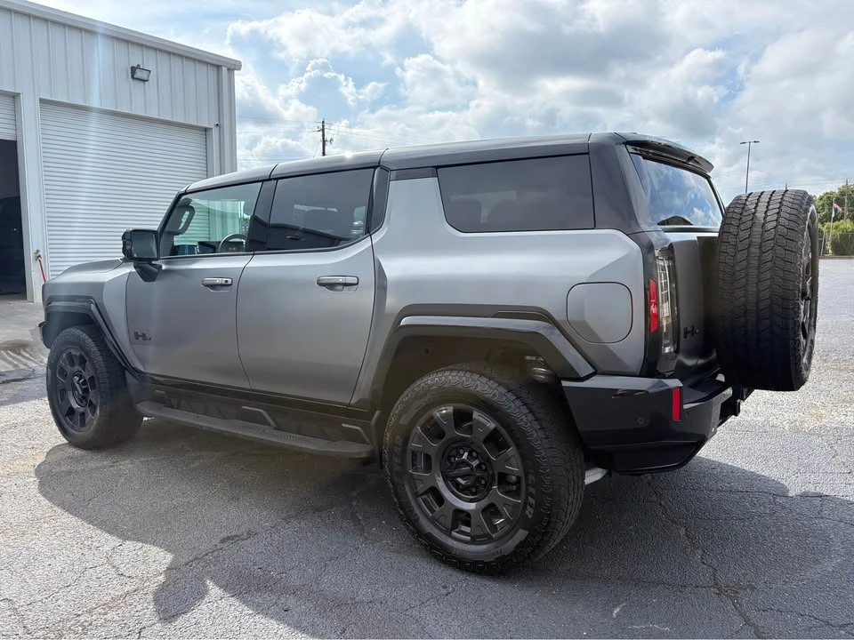 2026 GMC Hummer EV - Image 5 of 20