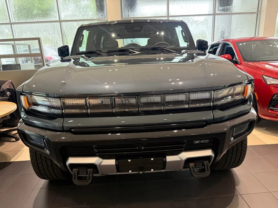 2026 GMC Hummer EV - Image 3 of 11