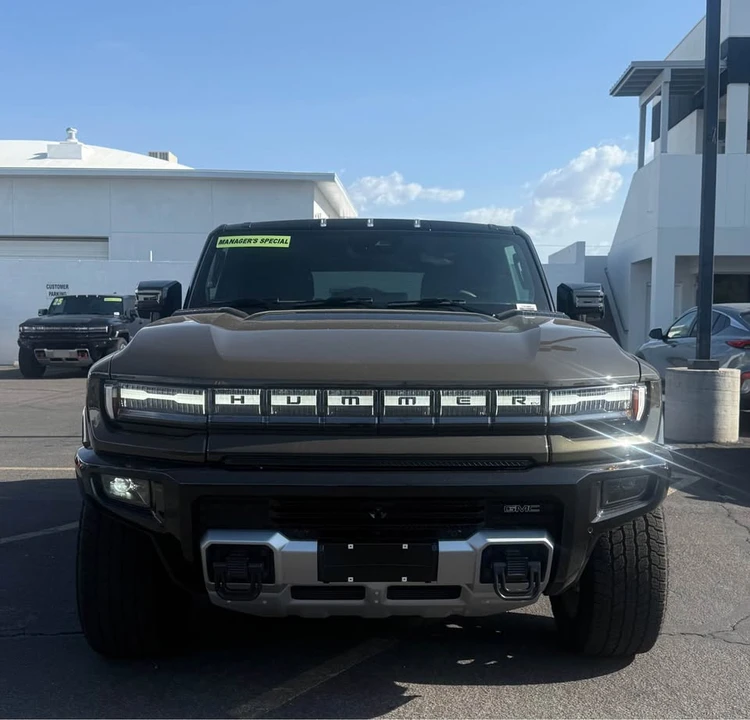 2026 GMC Hummer EV - Image 4 of 5