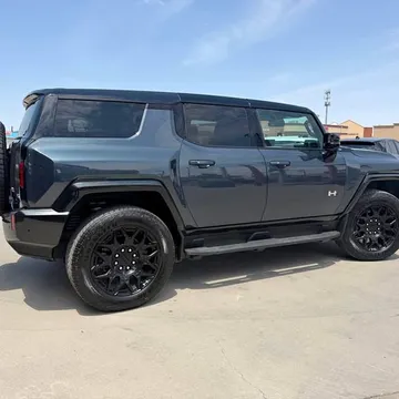 2026 GMC Hummer EV SUV 2X