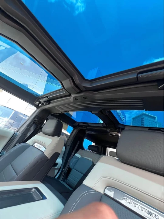 2026 GMC Hummer EV - Image 13 of 13