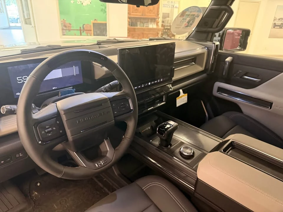 2026 GMC Hummer EV - Image 3 of 4