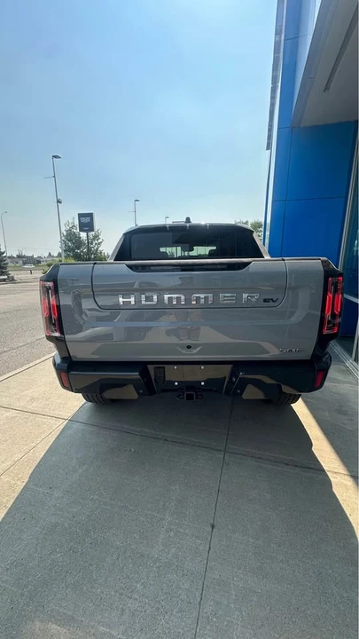 2026 GMC Hummer EV - Image 3 of 10