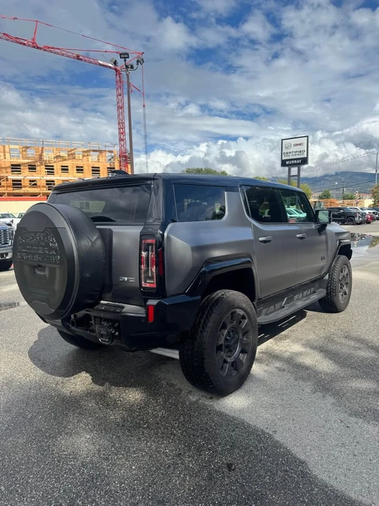 2026 GMC Hummer EV - Image 6 of 18